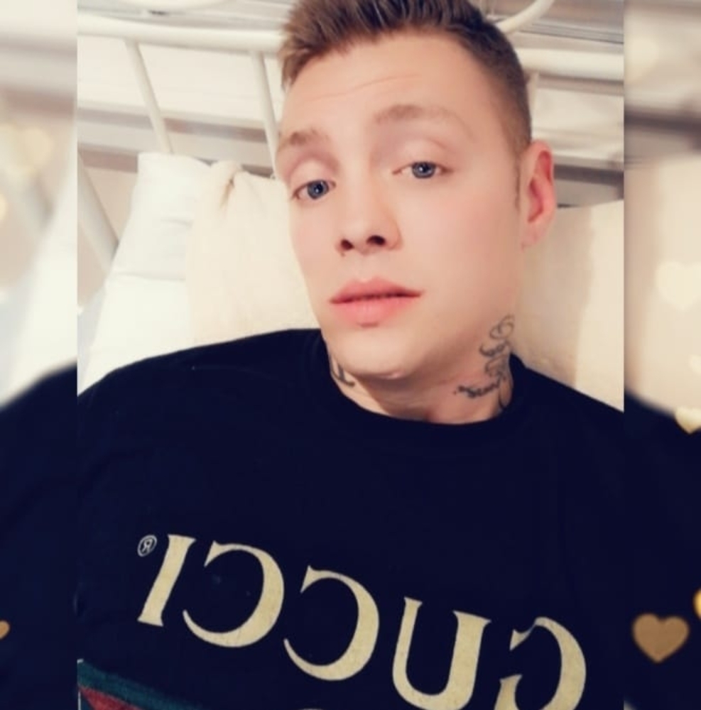 Meet your Posher, Adam